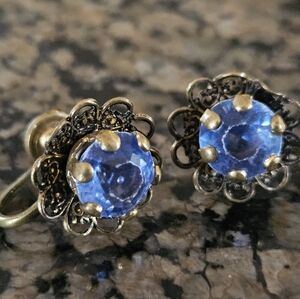 ANTIQUE VINTAGE EARRINGS COSTUME JEWELRY SCREW BACK CLIP ON LIGHT BLUE